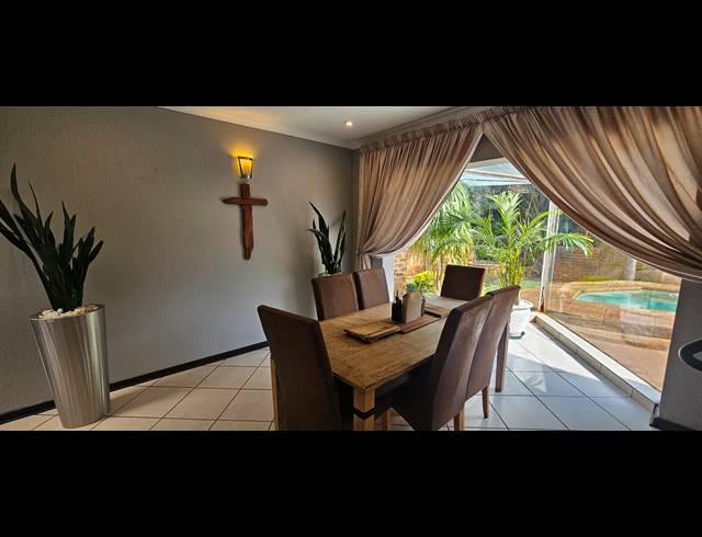 4 BEDROOM HOUSE FOR SALE IN MEYERSDAL